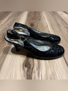 Ros Hommerson Pumps Women 7.5M Black Animal Print Buckle Sling Back Leather